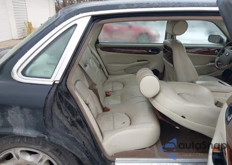 2003 Jaguar Xj Vanden Plas z USA, uszkodzony, nr VIN SAJDA24C73LF55808